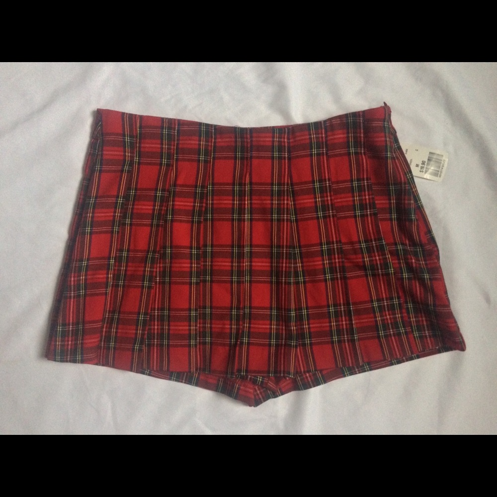Forever 21 Red Plaid SKORT